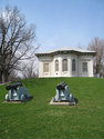 Hamilton Military Museum and cannons on the south side